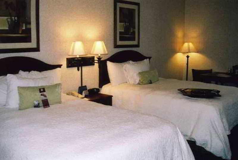 فندق ليكسينغتونفي  هامبتون إن لكسنجتون آي 75 الغرفة الصورة